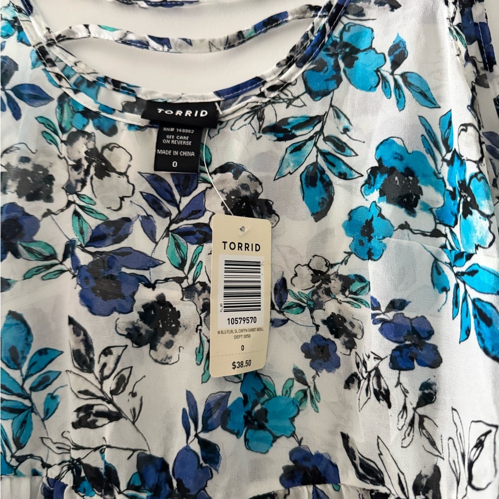 Torrid Blue Short Sleeve Floral Blouse